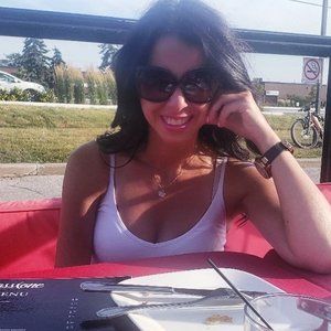 Meet your Posher, Linda